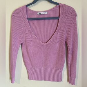 Zara Women Lilac Knit Long Sleeves Deep V Nech Size Medium PullOn Sweater